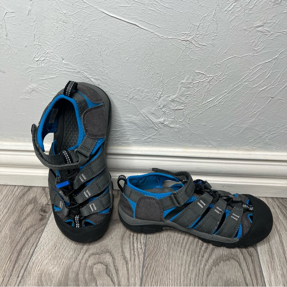 Keen kids little Newport H2 Size2 - Picture 7 of 9